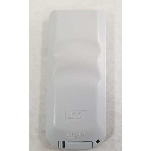 JVC Remote Control model RM V730U for digital camcorder new battery - Picture 2 of 5